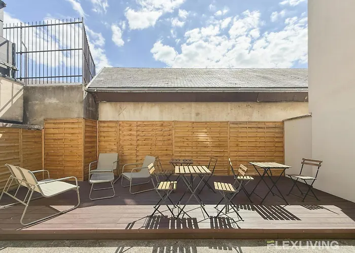 Appartamento Charming 16m In 20 With Shared Terrace Parigi